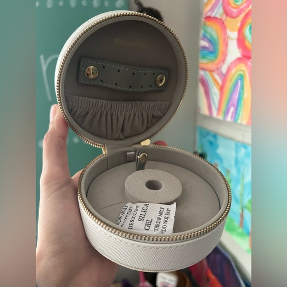 Limited Edition Retired PANDORA Leather Round Jewelry Organizer Travel Box⚡️ - Picture 3 of 12